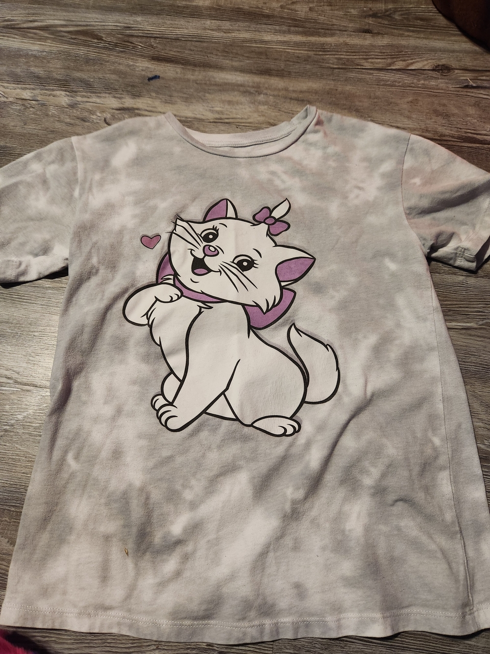 Disney White Kitten Graphic Tee with Purple Accents